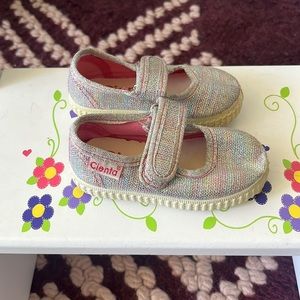 Sparkle Cienta toddler shoes size 19 in good condition.